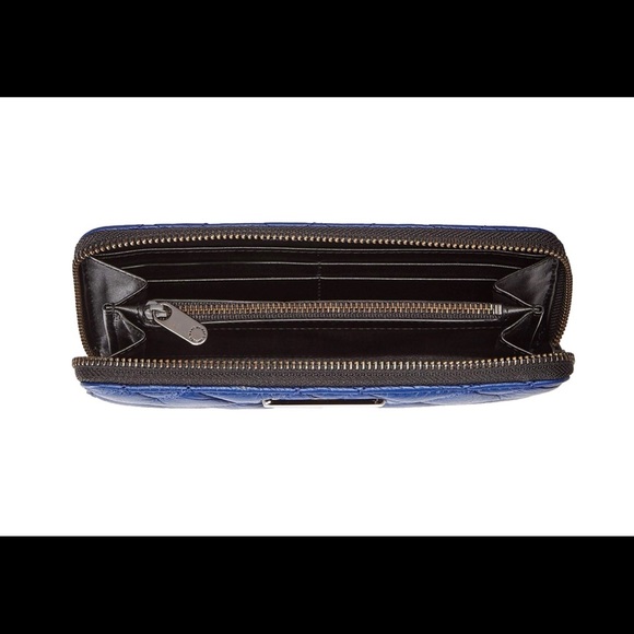 Marc by Marc Jacobs Quilted Ziparound Wallet - Picture 7 of 8